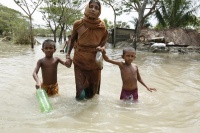 50587scr-bangladesh-cyclone